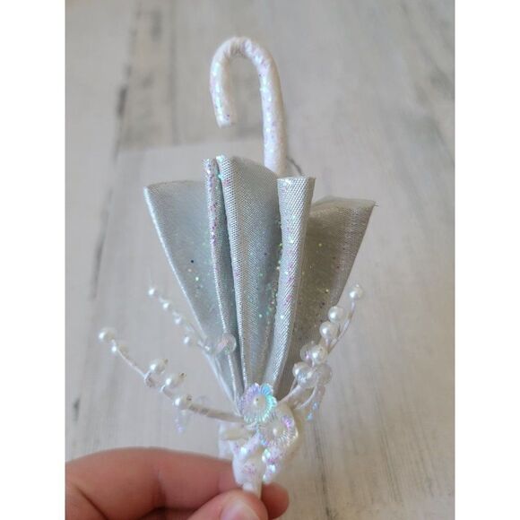 White mini glitter umbrella flower ornament Xmas - Picture 2 of 6